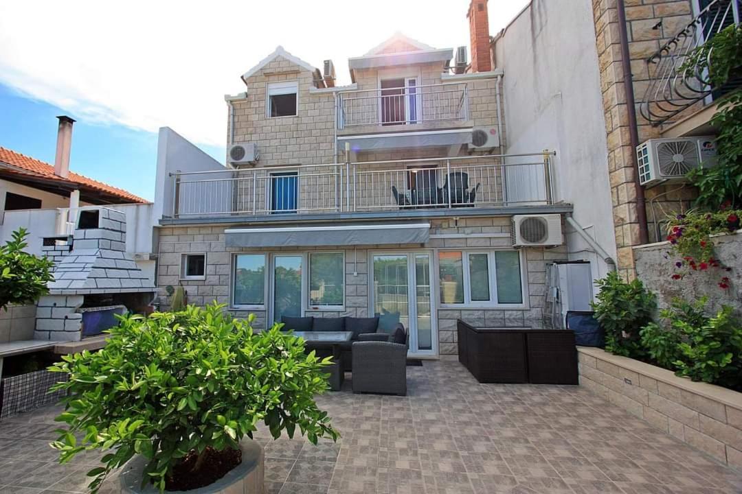Apartment Samanta Supetar Exterior foto