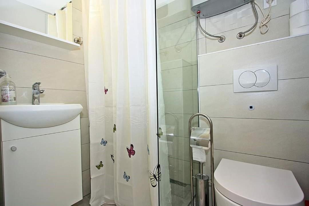 Apartment Samanta Supetar Exterior foto